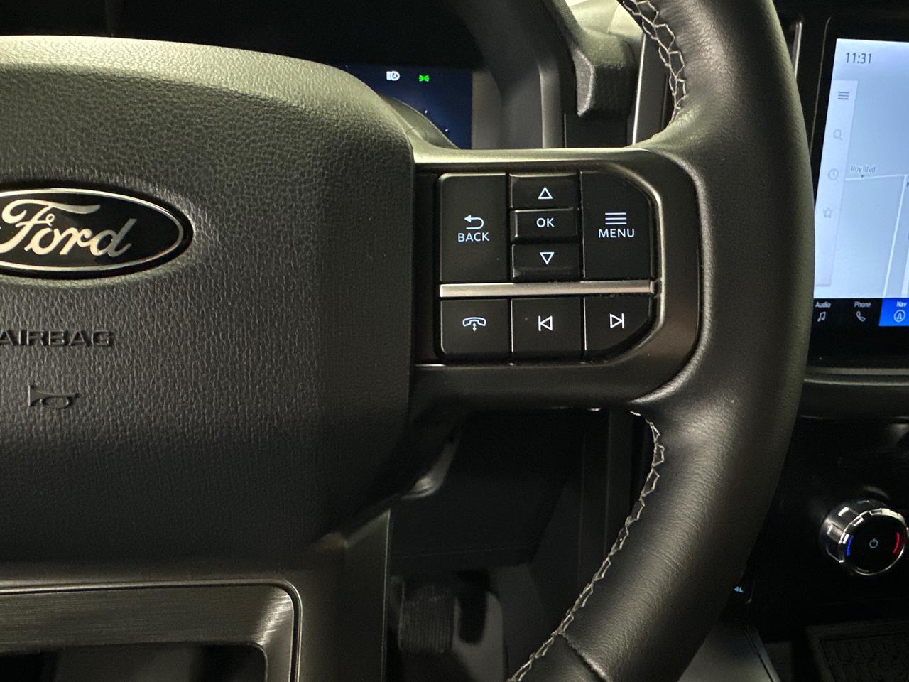2024 Ford F-150 XLT/HYBRID/PWR BUCKETS/NAVI/21KM/OFF 1 OWNER FORD LEASE! Photo
