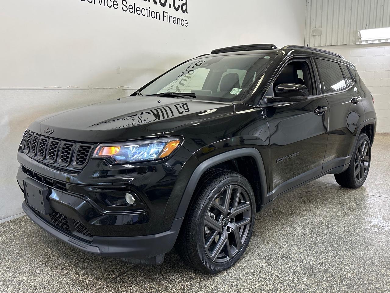 2026 Jeep Compass Limited LIMITED/4WD/PANOROOF/LEATHER/NAVI/31KM/OFF 1 OWNER LEASE! Photo