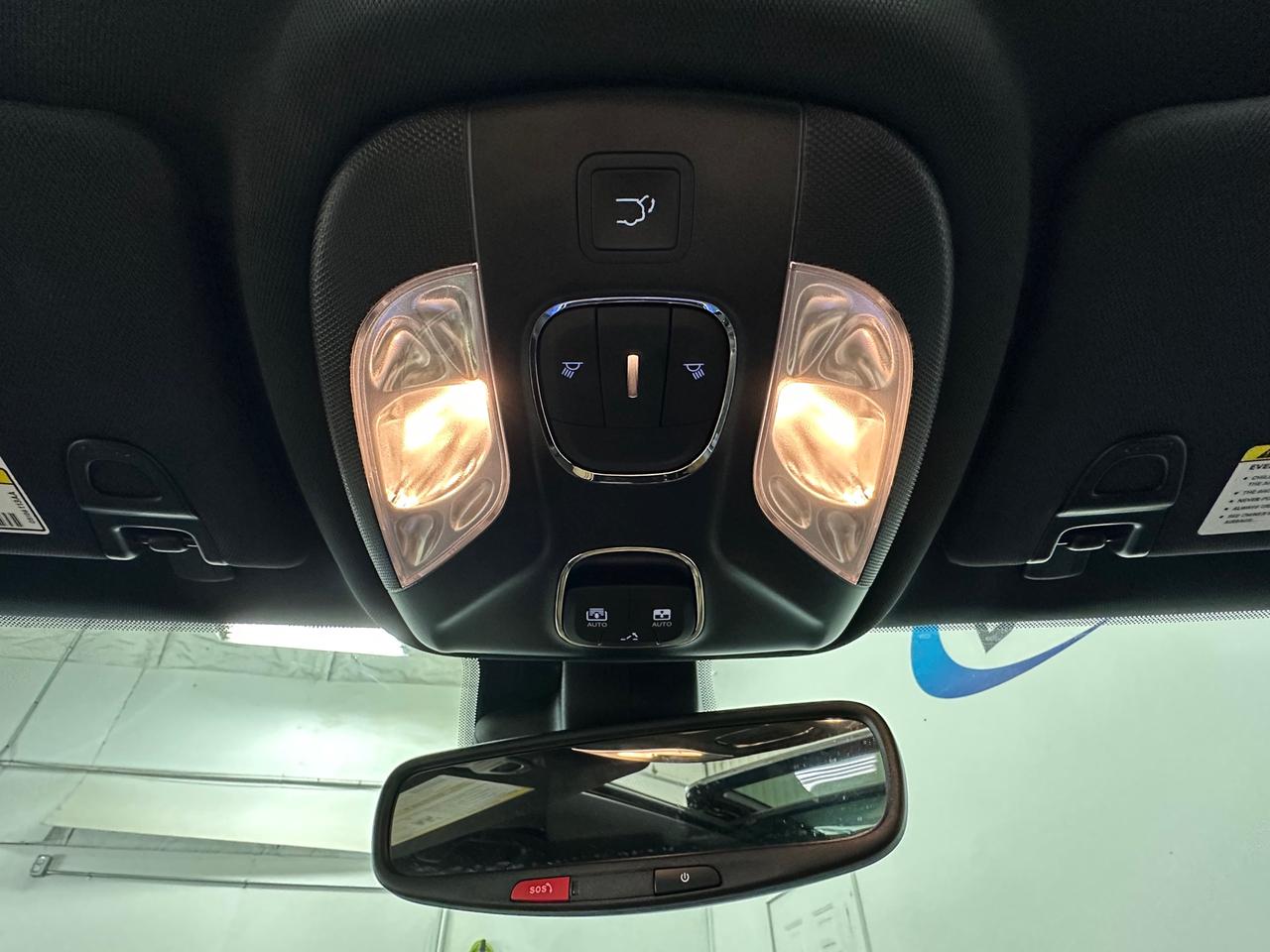 2026 Jeep Compass Limited LIMITED/4WD/PANOROOF/LEATHER/NAVI/31KM/OFF 1 OWNER LEASE! Photo