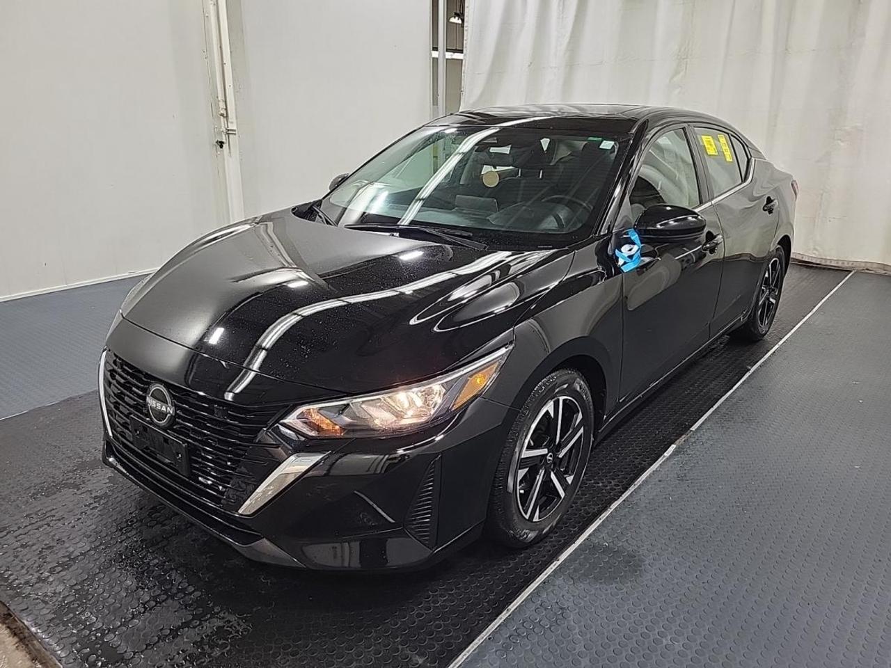 2024 Nissan Sentra SV/AUTO/SUNROOF/28KM/OFF NISSAN LEASE! Photo0