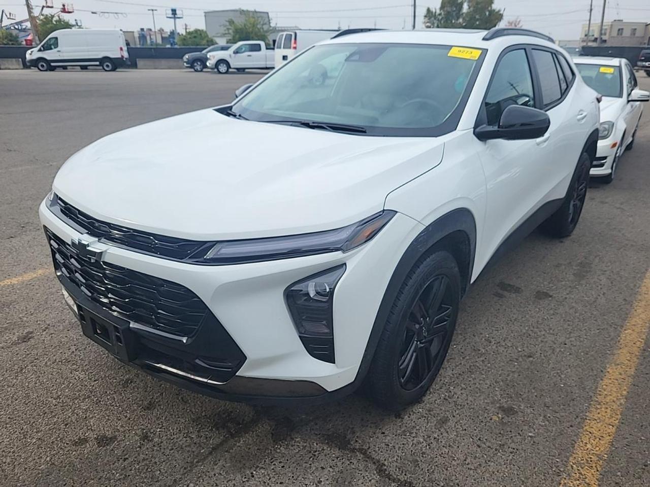 2025 Chevrolet Trax ACTIV/LEATHER/SUNROOF/REMOTE START/OFF LEASE! Photo