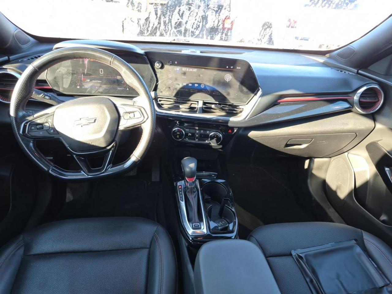 2024 Chevrolet Trax 2RS/LEATHER/SUNROOF/38KM/OFF GMAC LEASE! Photo