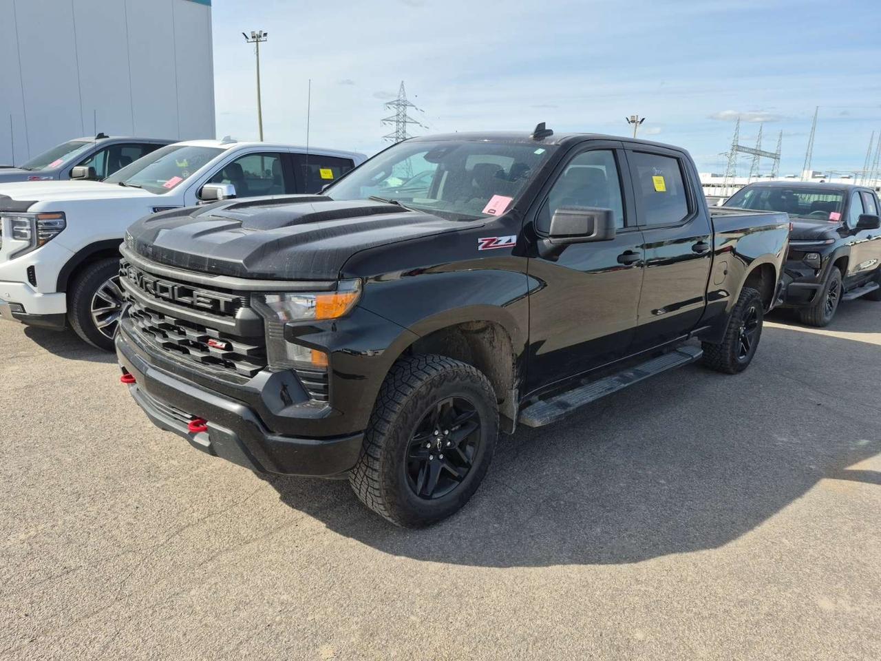 2024 Chevrolet Silverado 1500 Custom Trail Boss TRAILBOSS/Z71/CREW/4WD/OFF GMAC LEASE! Photo