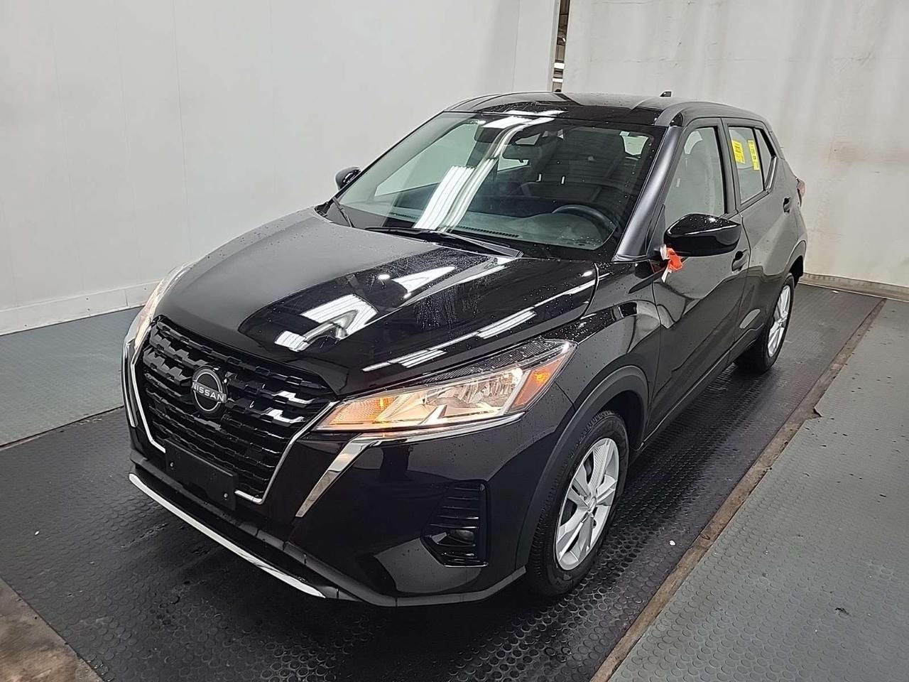2024 Nissan Kicks S/13KM/AUTO/AC/POWER GROUP/OFF NISSAN LEASE! Photo