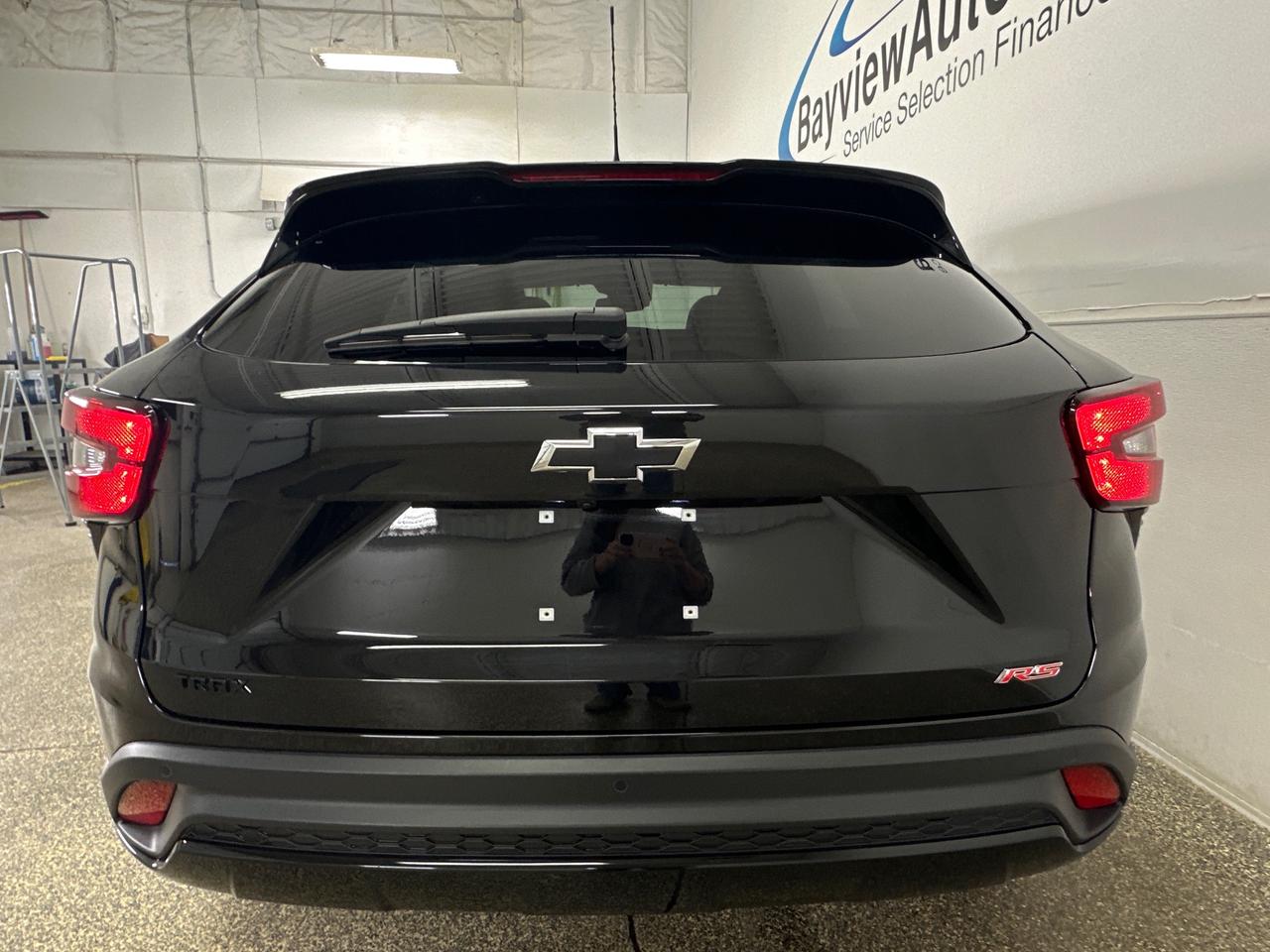 2025 Chevrolet Trax 2RS/LEATHER/SUNROOF/10400KM/OFF GMAC LEASE! Photo