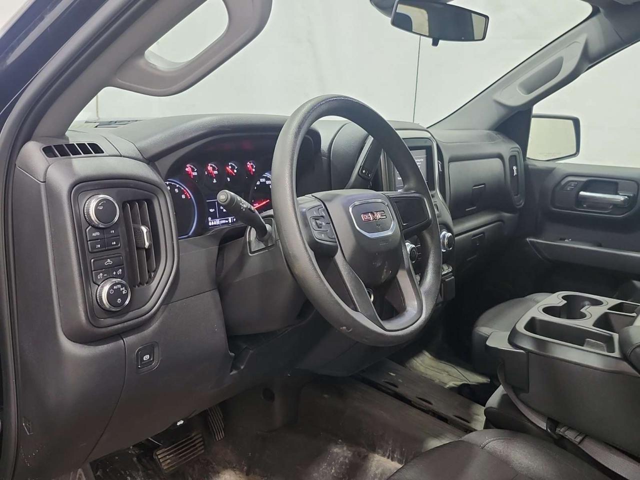 2026 GMC Sierra 1500 Pro CREW/5.3L/4WD/REM START/BLACK 18" ALLOYS/17KM! Photo5
