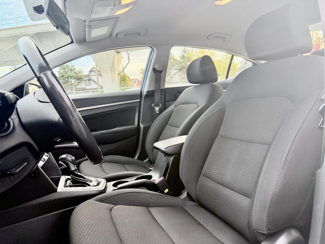 2020 Hyundai Elantra FINANCING AVAILABLE Photo10