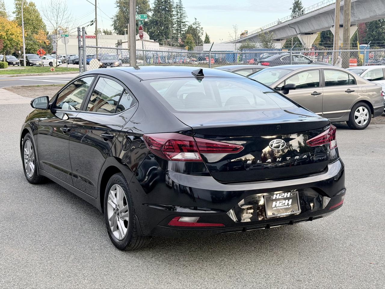 2020 Hyundai Elantra FINANCING AVAILABLE Photo8