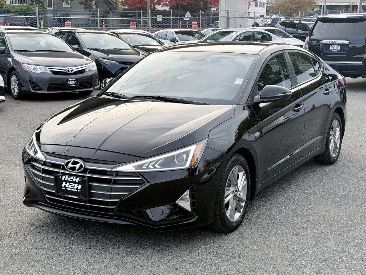 2020 Hyundai Elantra FINANCING AVAILABLE Photo2