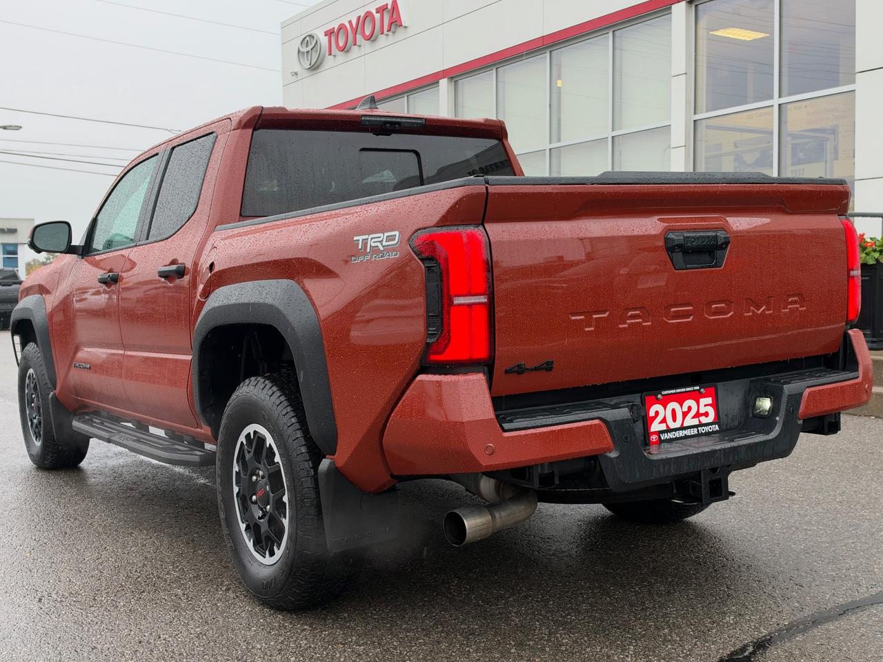 2025 Toyota Tacoma TRD OFF ROAD-PREMIUM! Photo