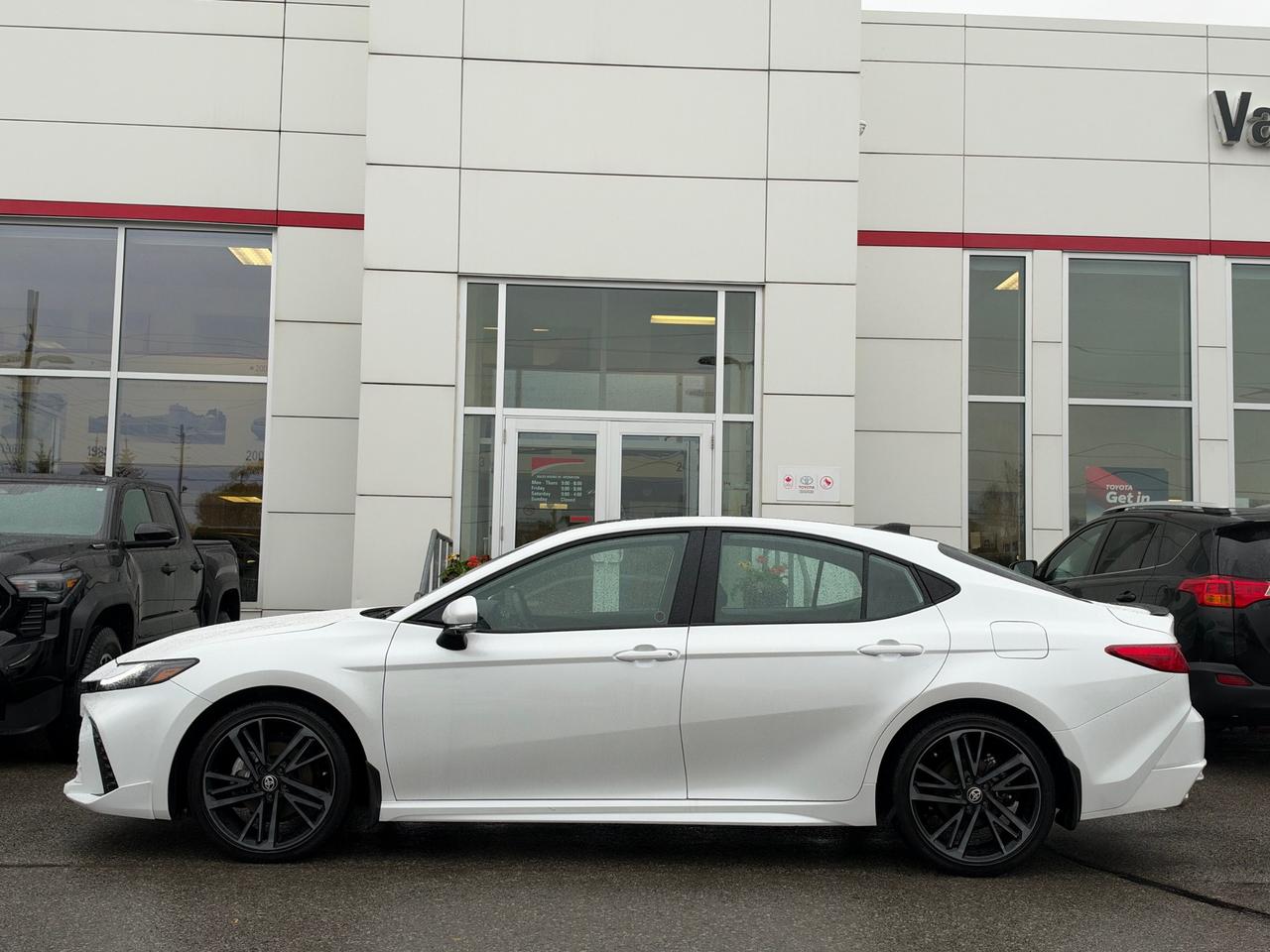 2025 Toyota Camry HYBRID XSE AWD! Photo