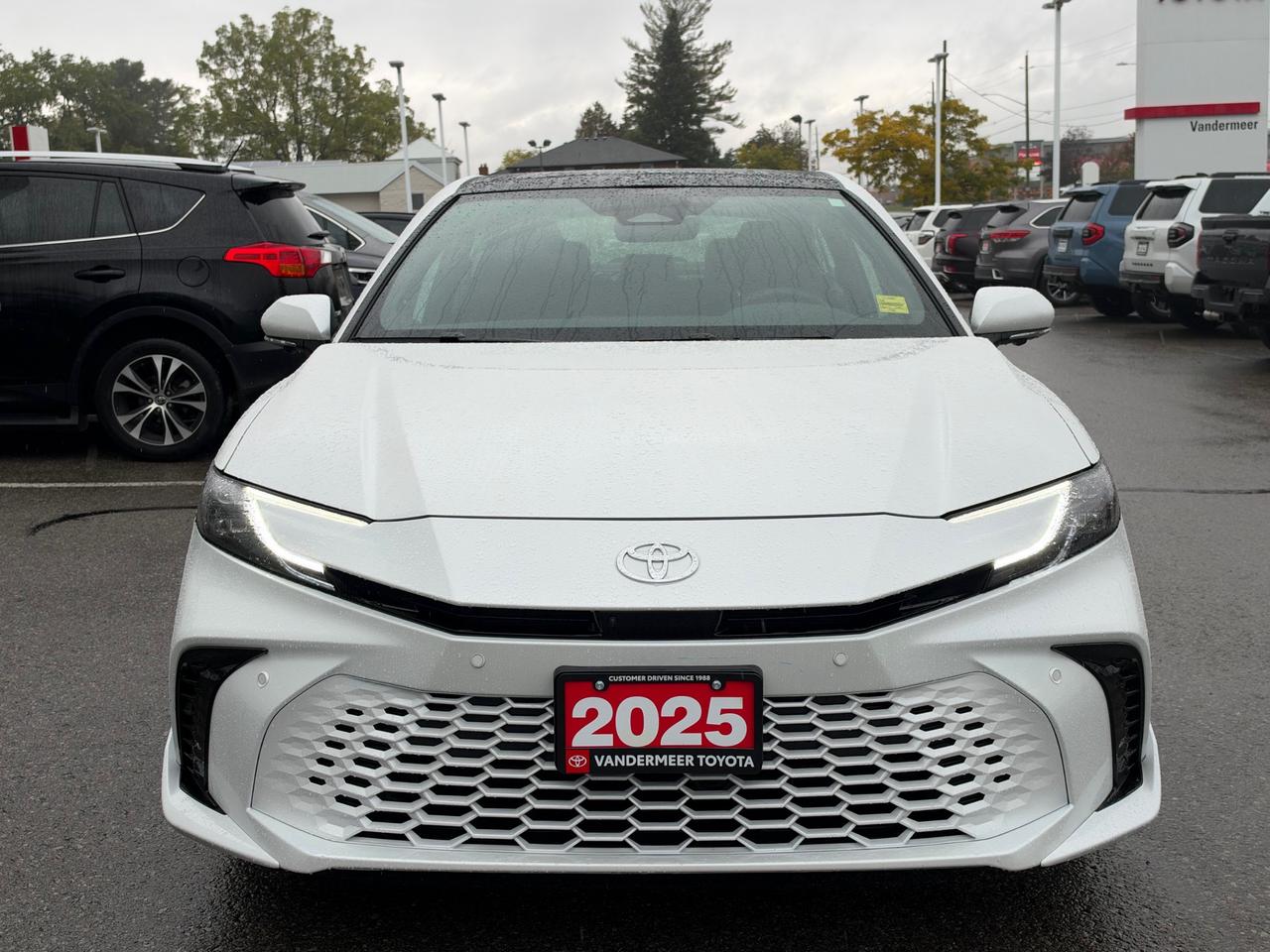 2025 Toyota Camry HYBRID XSE AWD! Photo2