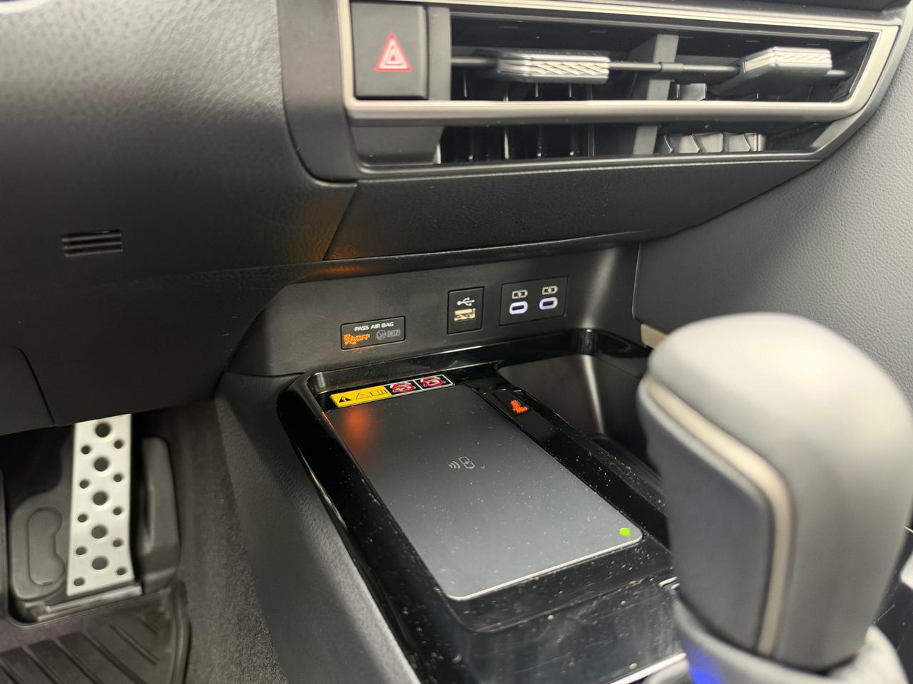 2025 Toyota Camry HYBRID XSE AWD! Photo