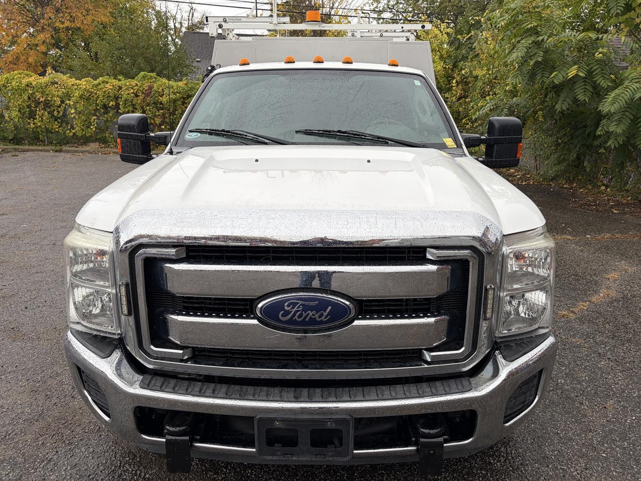2016 Ford SUPER DUTY F-350 DRW XLT Photo
