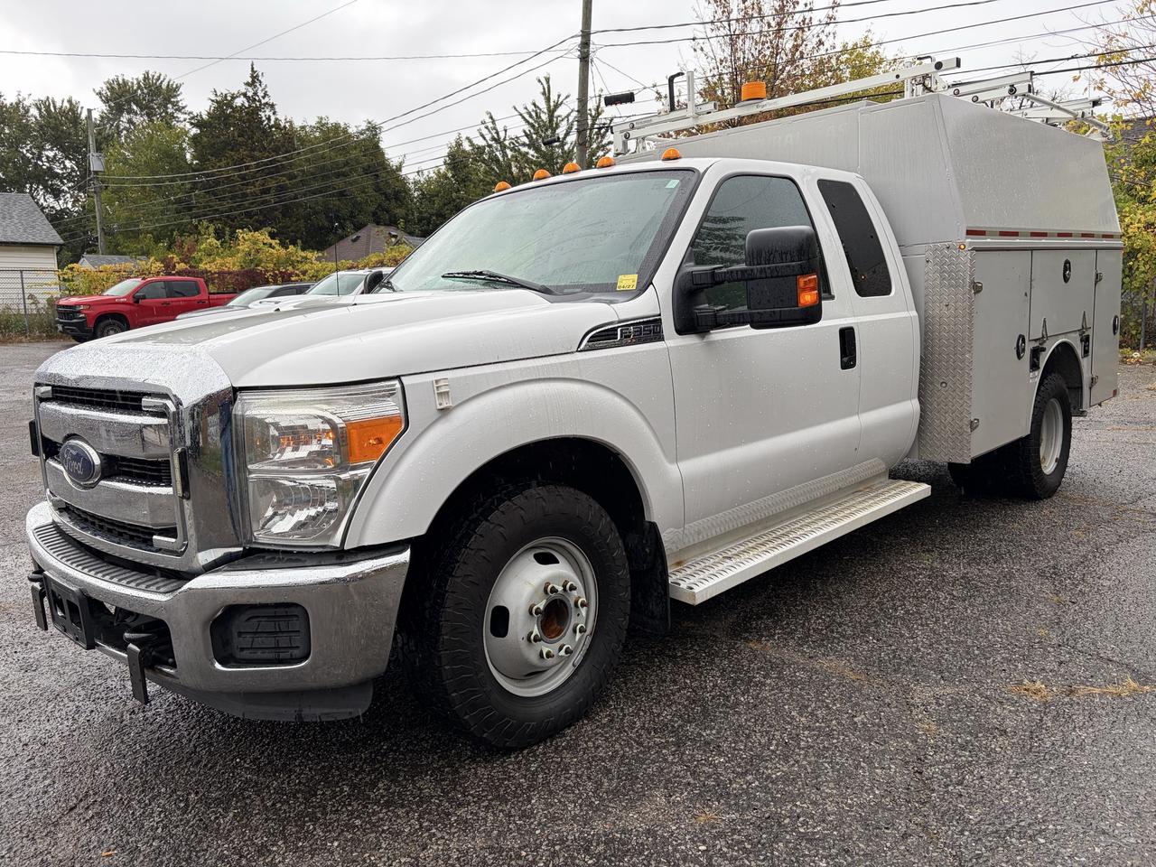 White 2016 Ford F-350 Super Duty Chassis Pickup Truck 4X2 Automatic