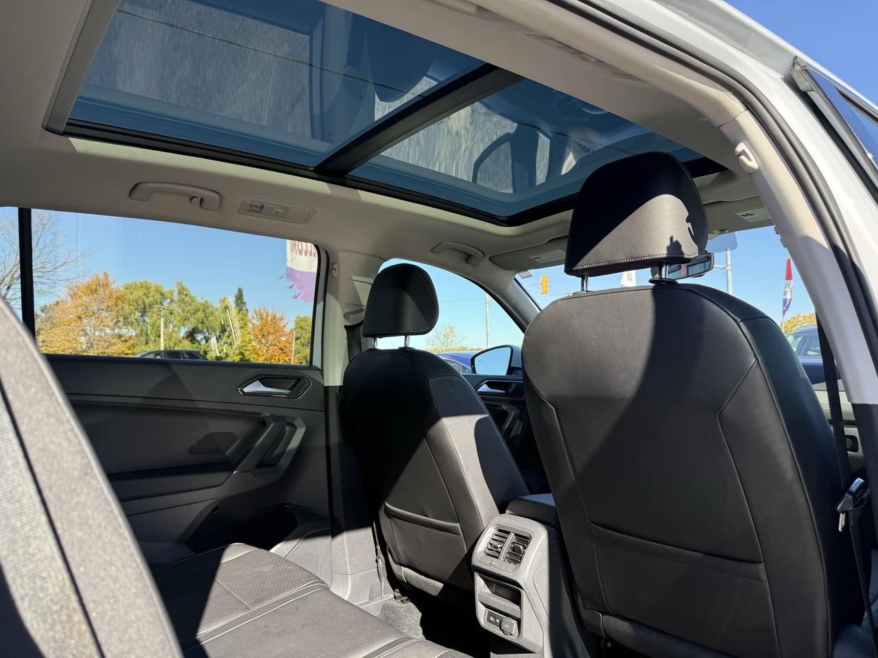 2018 Volkswagen Tiguan COMFORTLINE 4Motion Photo