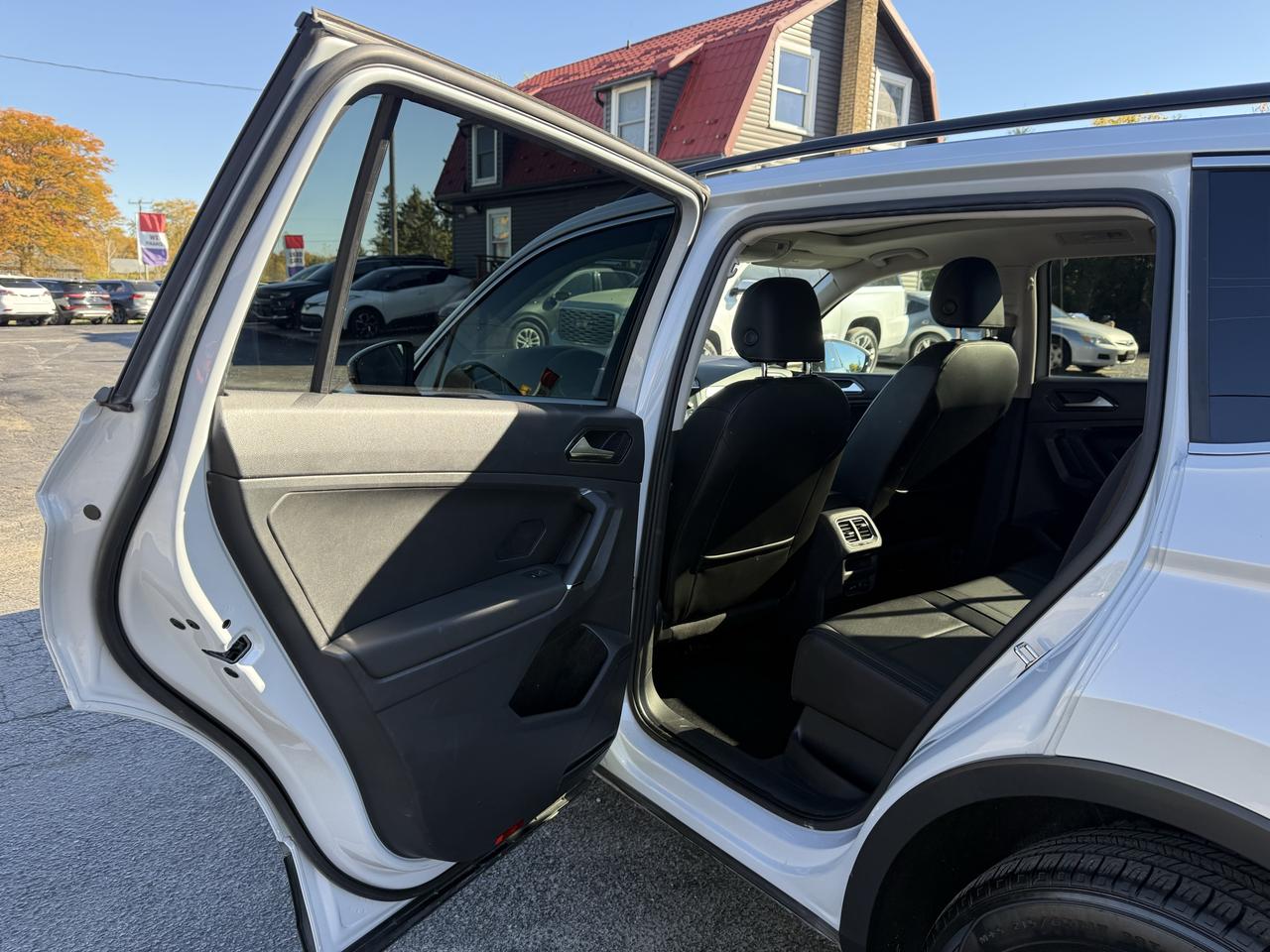2018 Volkswagen Tiguan COMFORTLINE 4Motion Photo