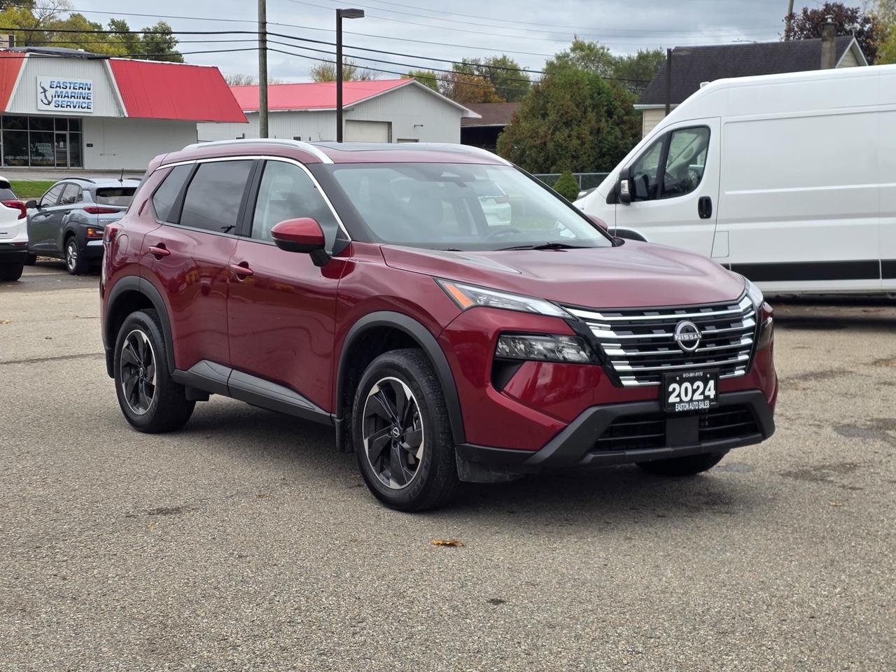 2024 Nissan Rogue SV AWD Photo2