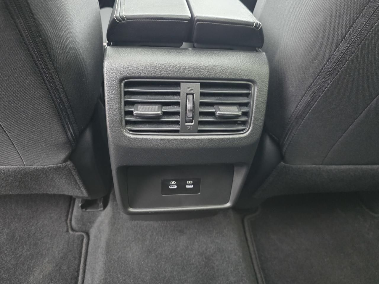 2024 Nissan Rogue SV AWD Photo