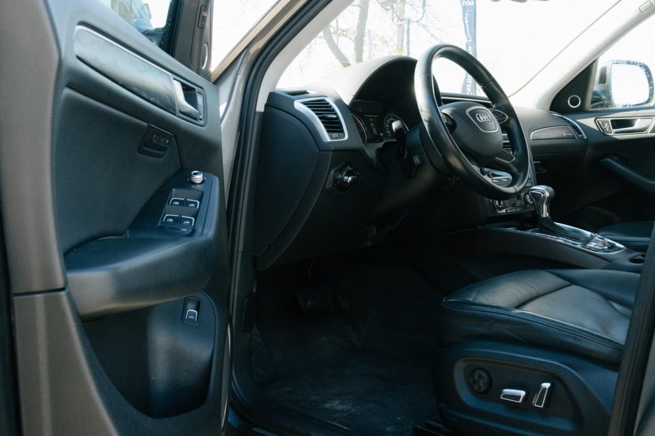 2016 Audi Q5 quattro 4dr 2.0T Technik Photo