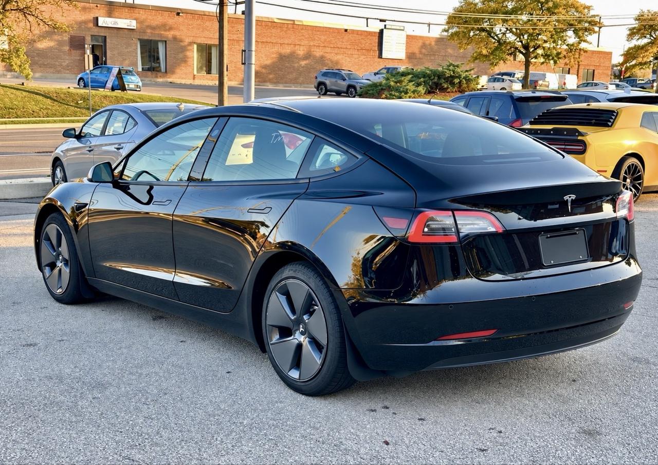 2021 Tesla Model 3 Standard Range Plus NEW BRAKES AND TIRES Photo