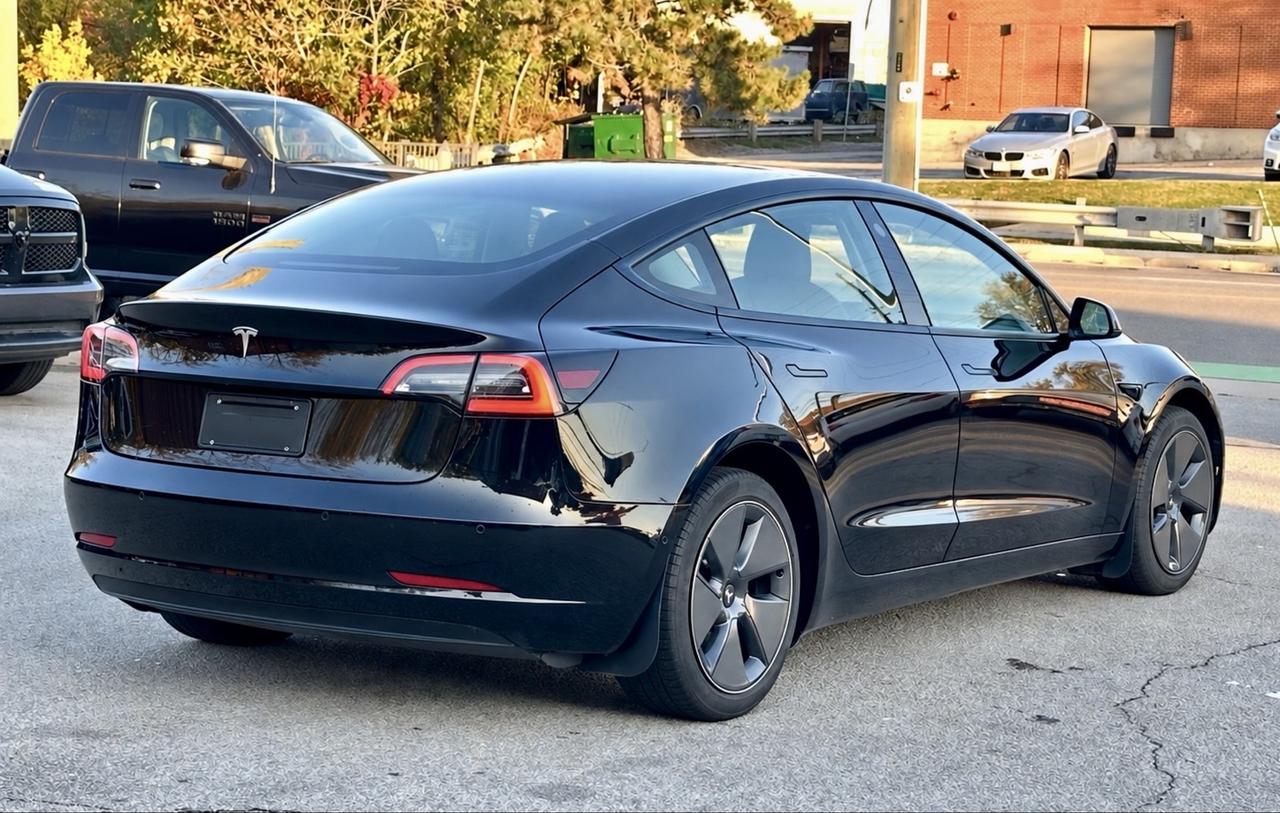 2021 Tesla Model 3 Standard Range Plus NEW BRAKES AND TIRES Photo