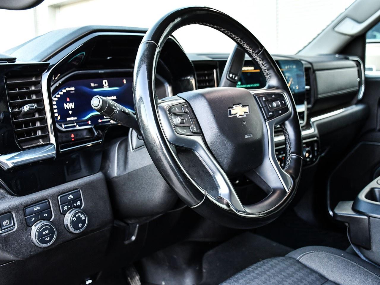 2025 Chevrolet Silverado 1500 Crew Cab Short Box 4-Wheel Drive LT Photo