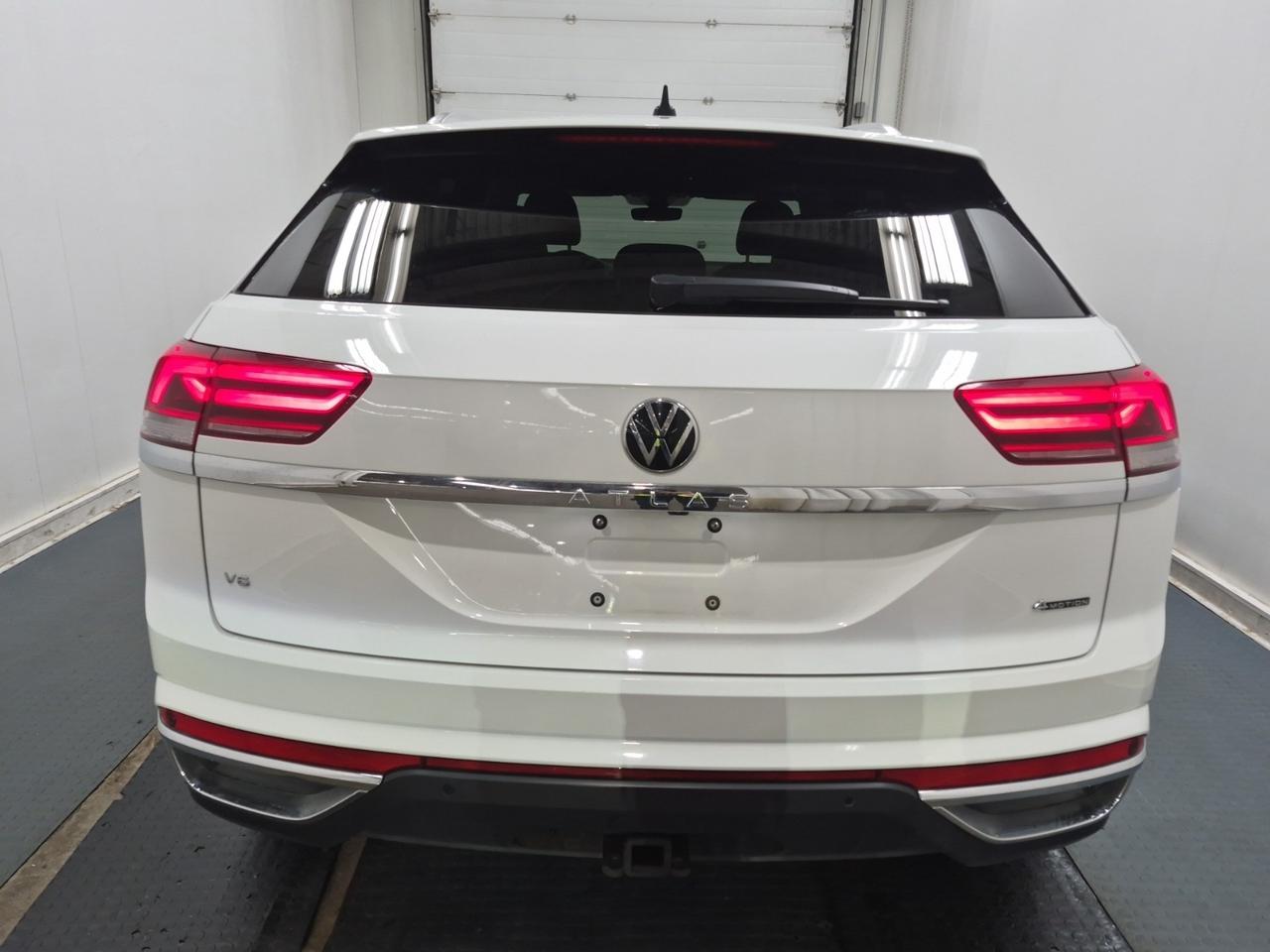 2023 Volkswagen Atlas Cross Sport 3.6L - V6 - Highline Pkg - 4MOTION - Navigation System !!! Photo