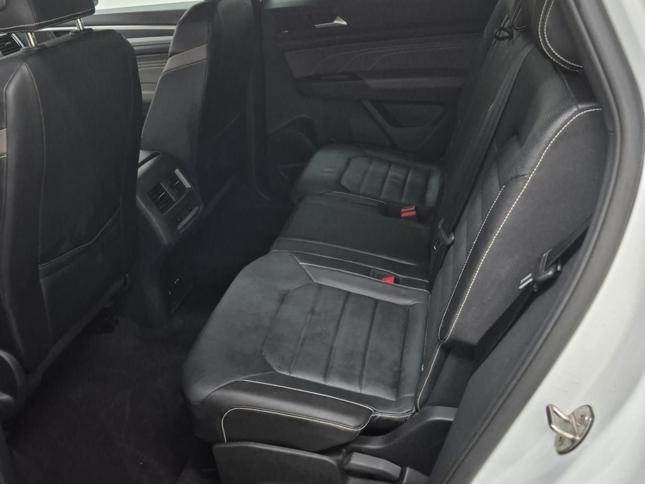 2023 Volkswagen Atlas Cross Sport 3.6L - V6 - Highline Pkg - 4MOTION - Navigation System !!! Photo