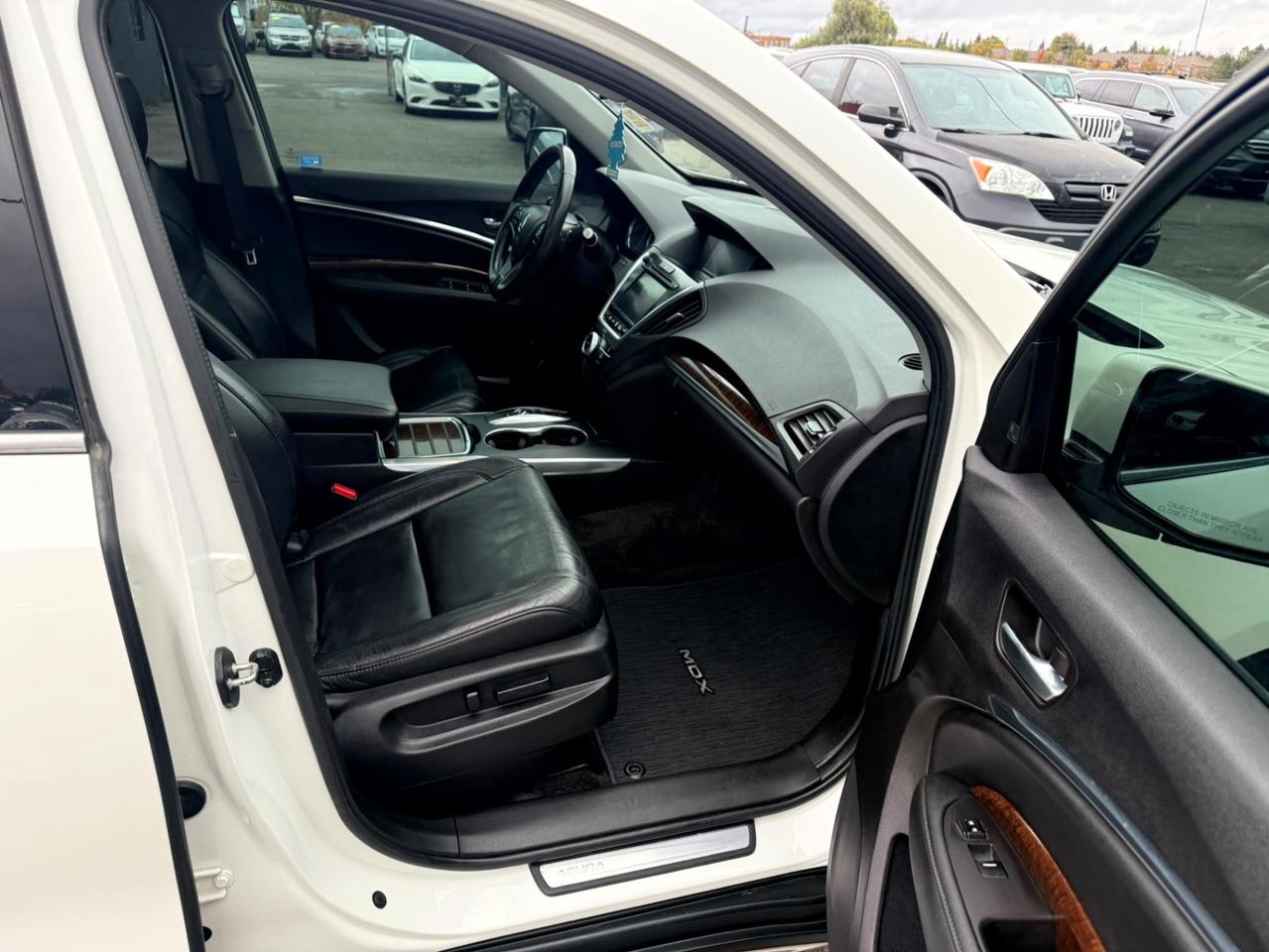 2017 Acura MDX SH-AWD 4dr Nav Pkg Photo