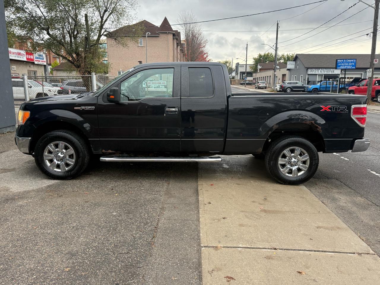 2010 Ford F-150 4WD SuperCab 133" SVT Raptor Photo