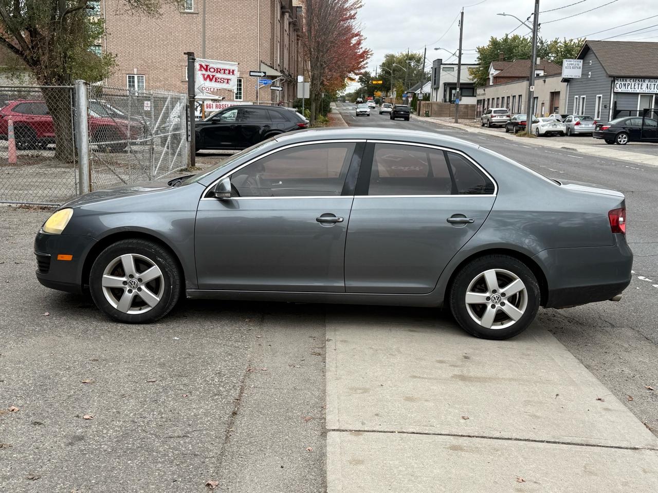 2008 Volkswagen Jetta 4dr I5 Man Trendline Photo