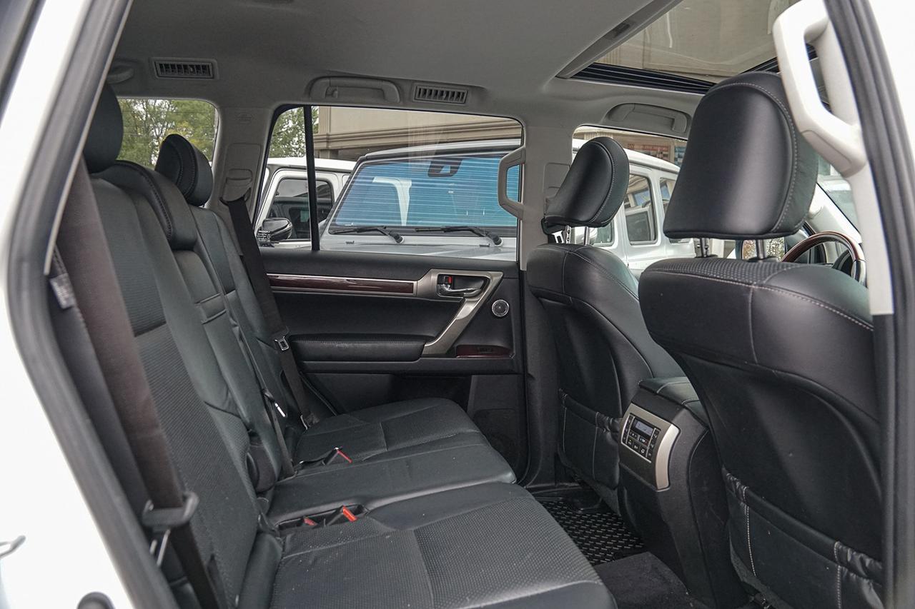 2015 Lexus GX 460 Premium 4WD |7 PASS |NAVI|KEYLESS ENTRY|COOLED Photo