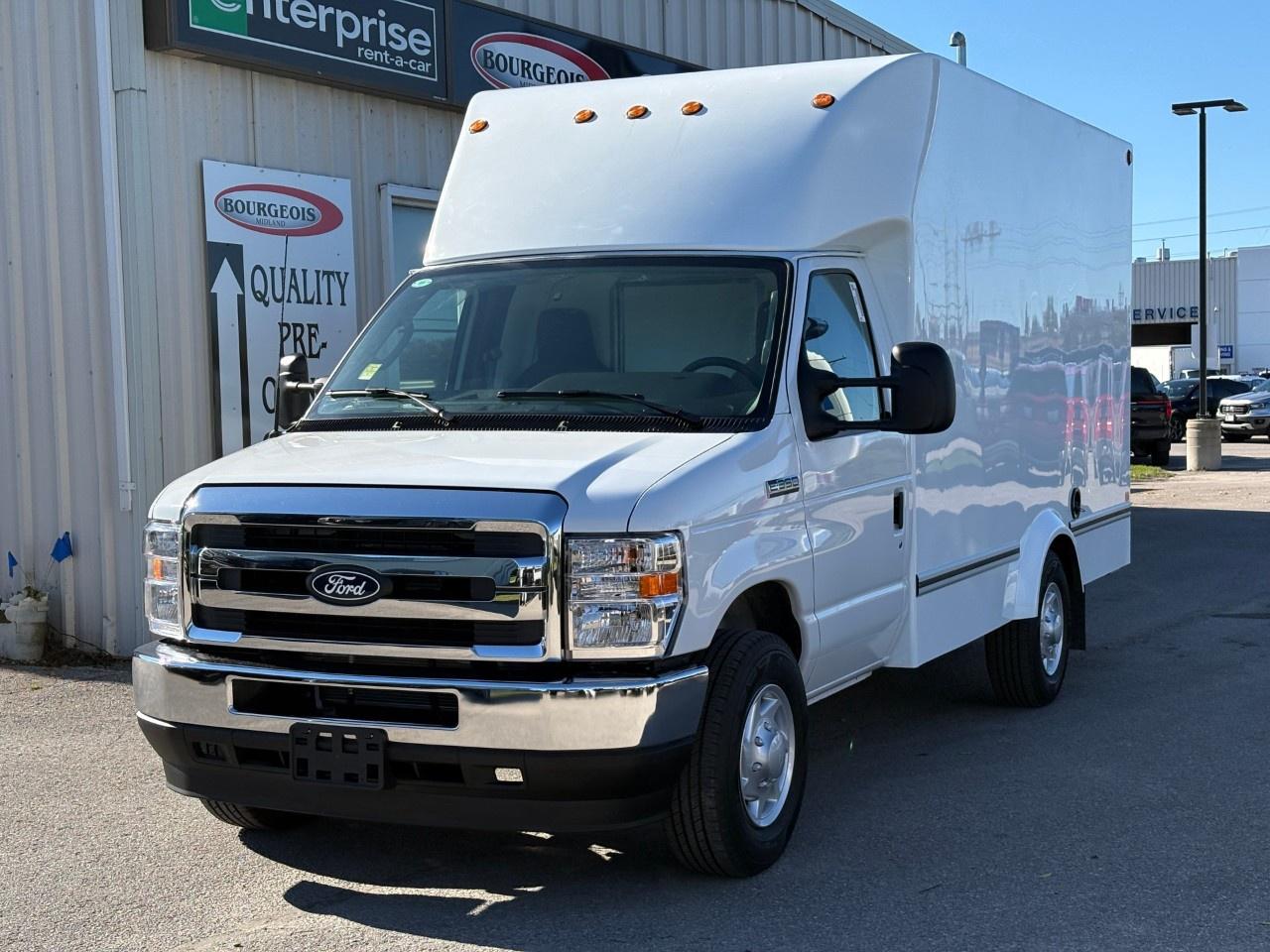 2027 Ford E-Series Cutaway E-350 SRW 138" WB Photo