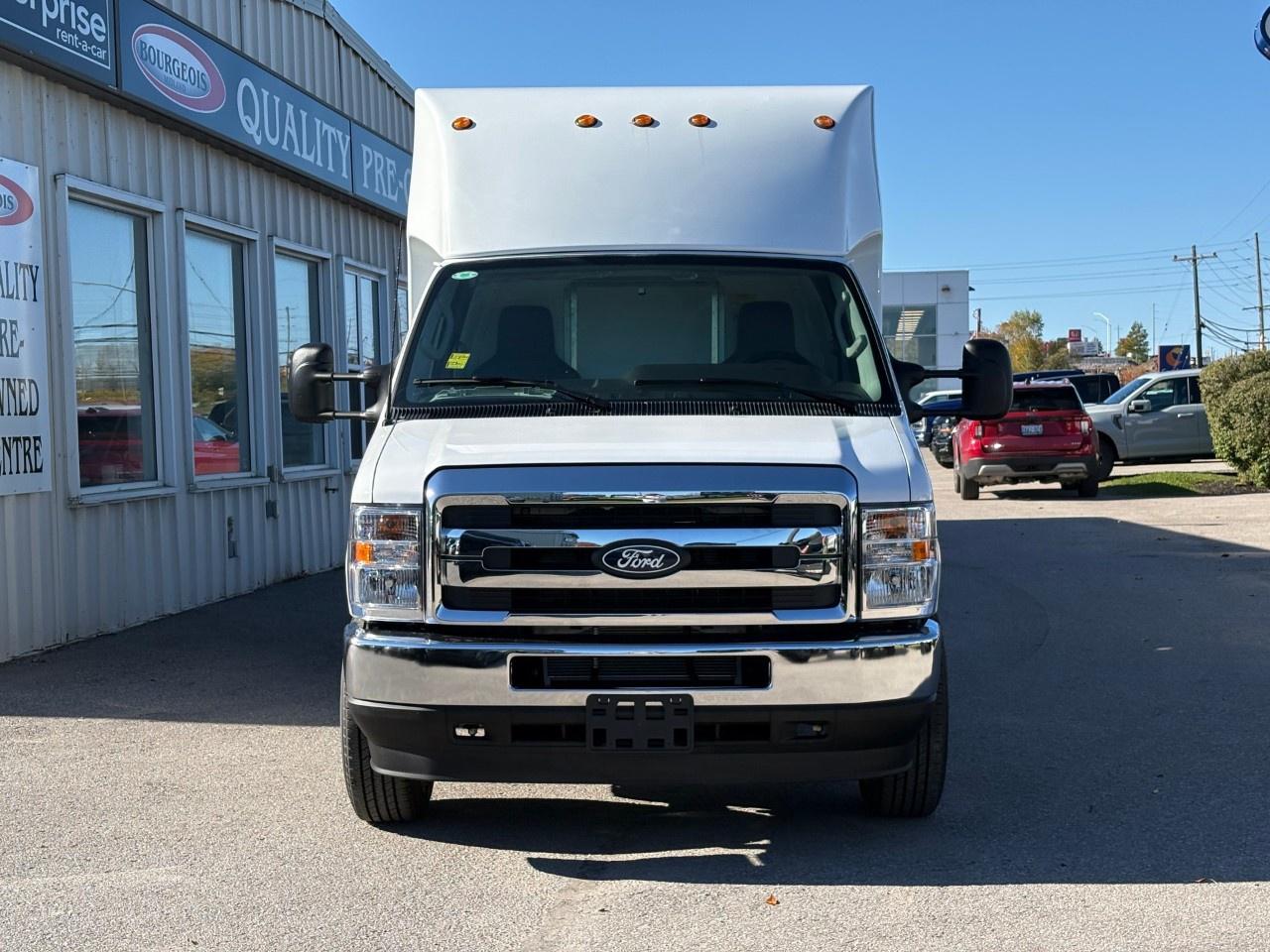 2027 Ford E-Series Cutaway E-350 SRW 138" WB Photo3