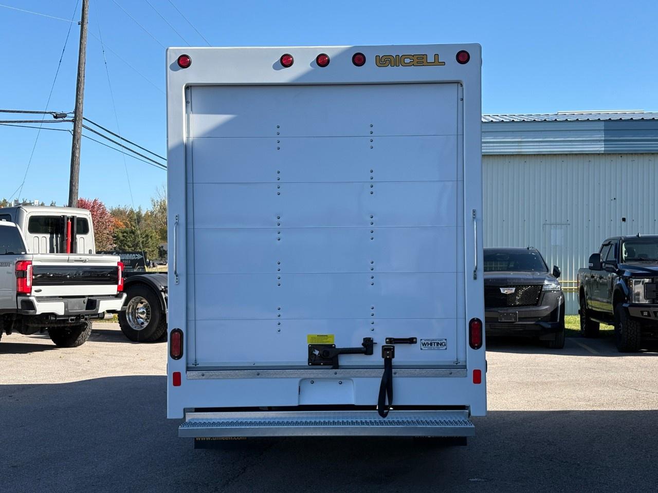 2027 Ford E-Series Cutaway E-350 SRW 138" WB Photo