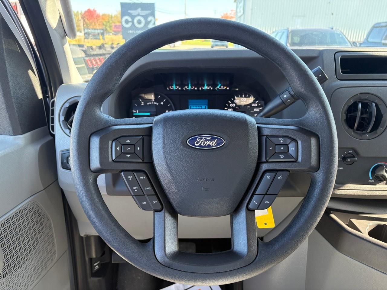 2027 Ford E-Series Cutaway E-350 SRW 138" WB Photo