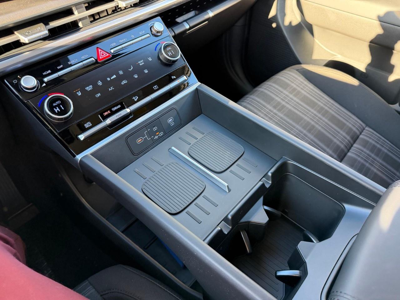 2027 Hyundai Santa Fe Hybrid Preferred AWD Photo