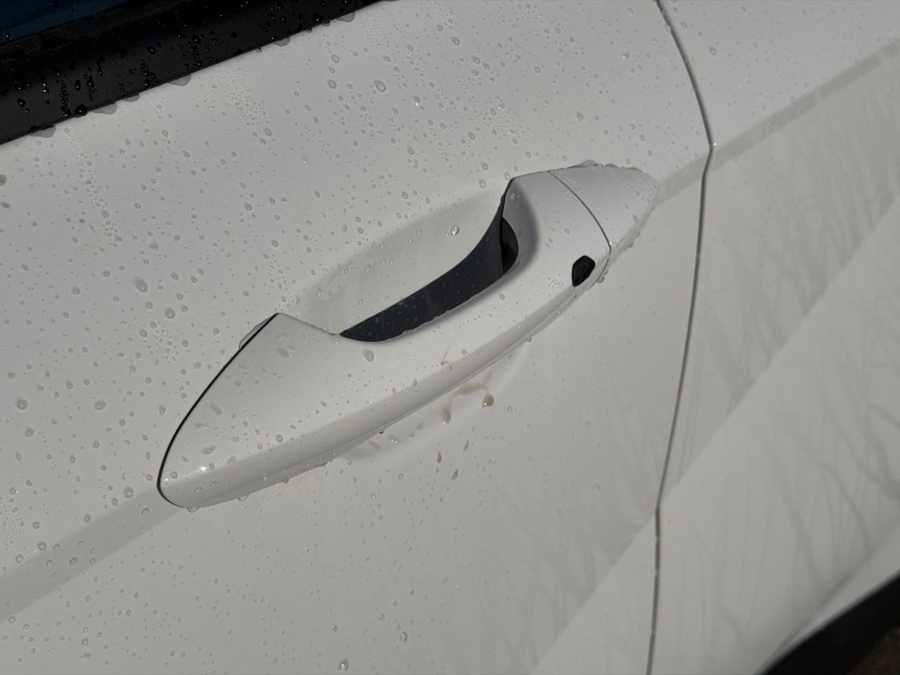 2027 Hyundai KONA 2.0L Essential FWD Photo
