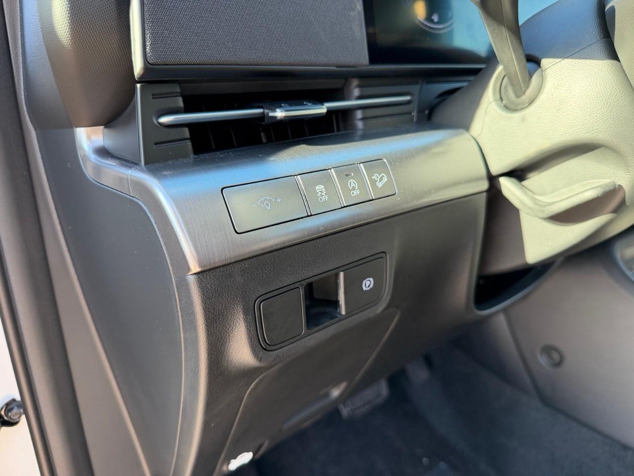2027 Hyundai KONA 2.0L Essential FWD Photo