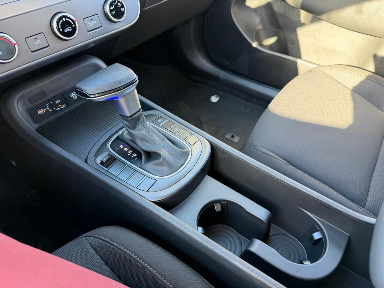 2027 Hyundai KONA 2.0L Essential FWD Photo