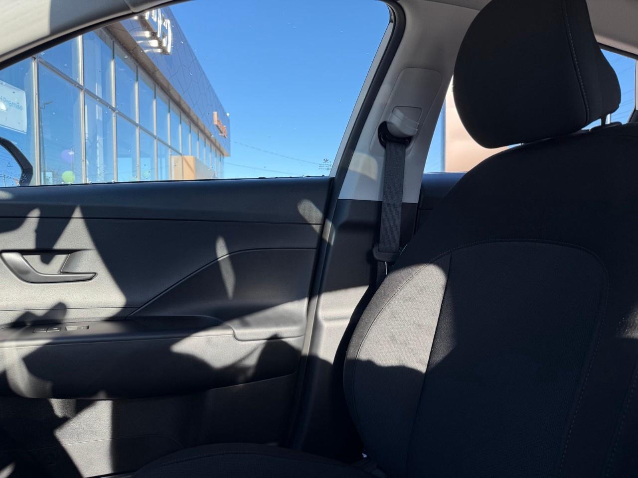 2027 Hyundai KONA 2.0L Essential FWD Photo