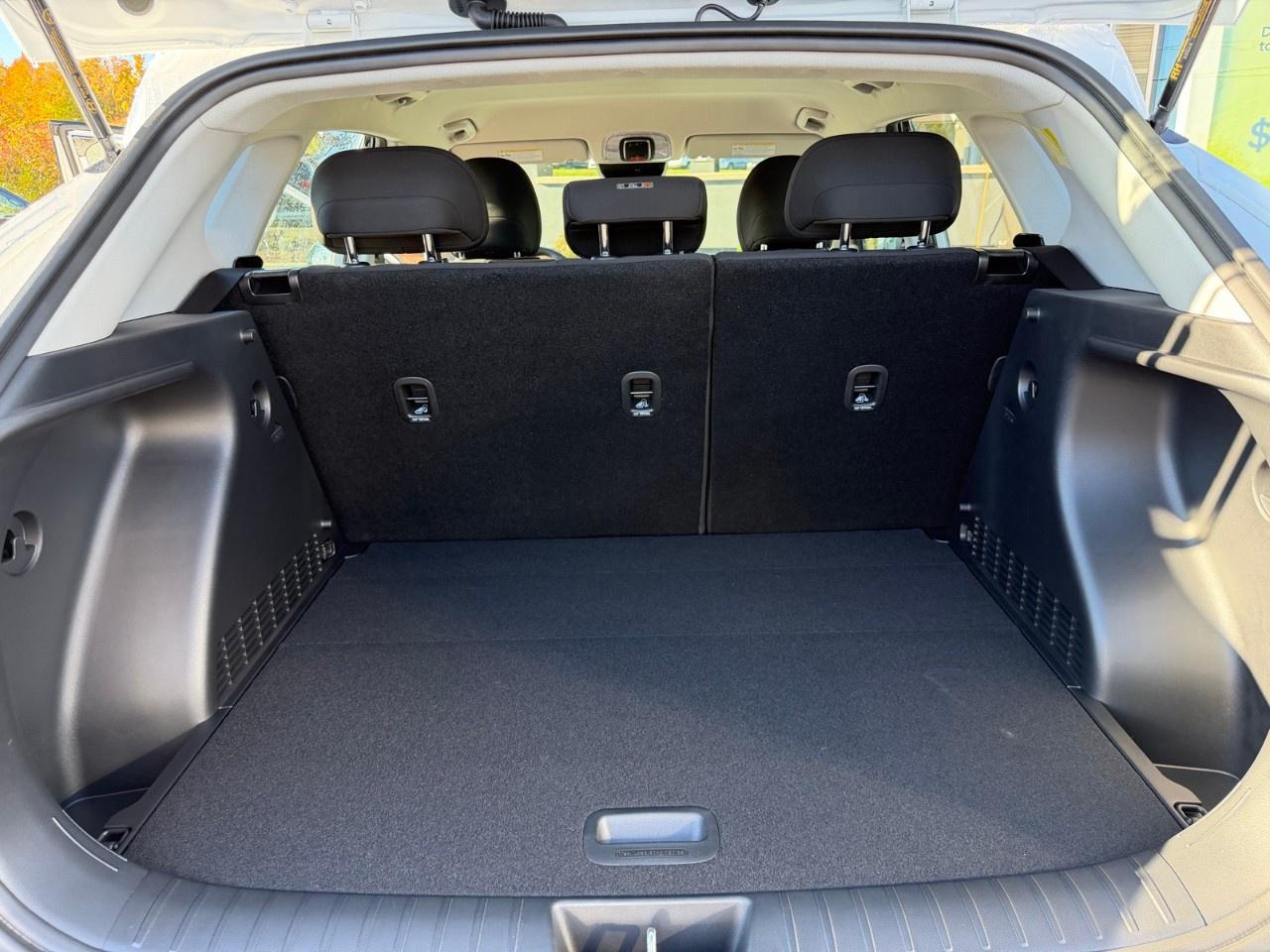 2027 Hyundai KONA 2.0L Essential FWD Photo