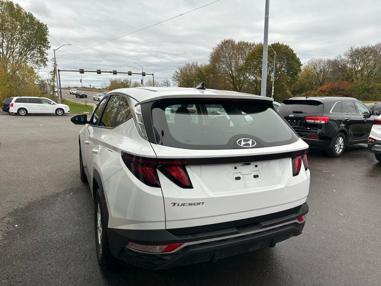 2022 Hyundai Tucson Essential Photo