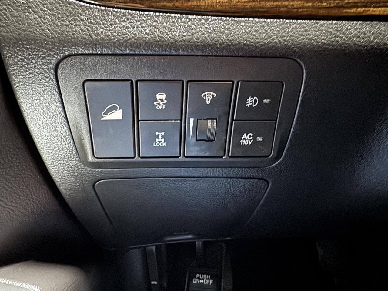 2012 Hyundai Santa Fe Limited w/Navi Photo