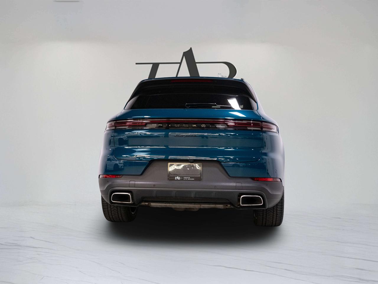 2024 Porsche Cayenne PREMIUM PLUS | DOUBLE DISPLAY | BURMESTER | 20 IN Photo