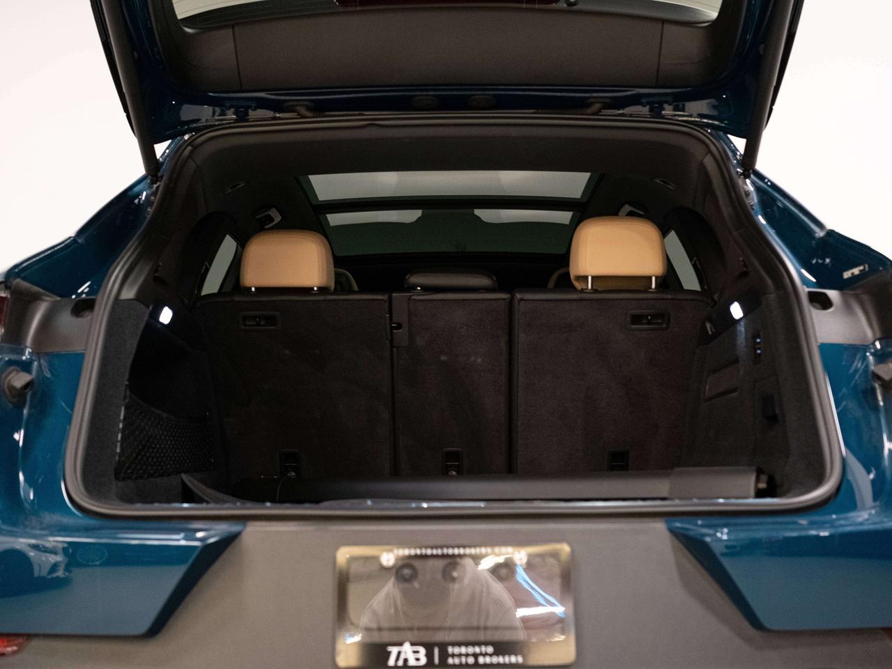 2024 Porsche Cayenne PREMIUM PLUS | DOUBLE DISPLAY | BURMESTER | 20 IN Photo