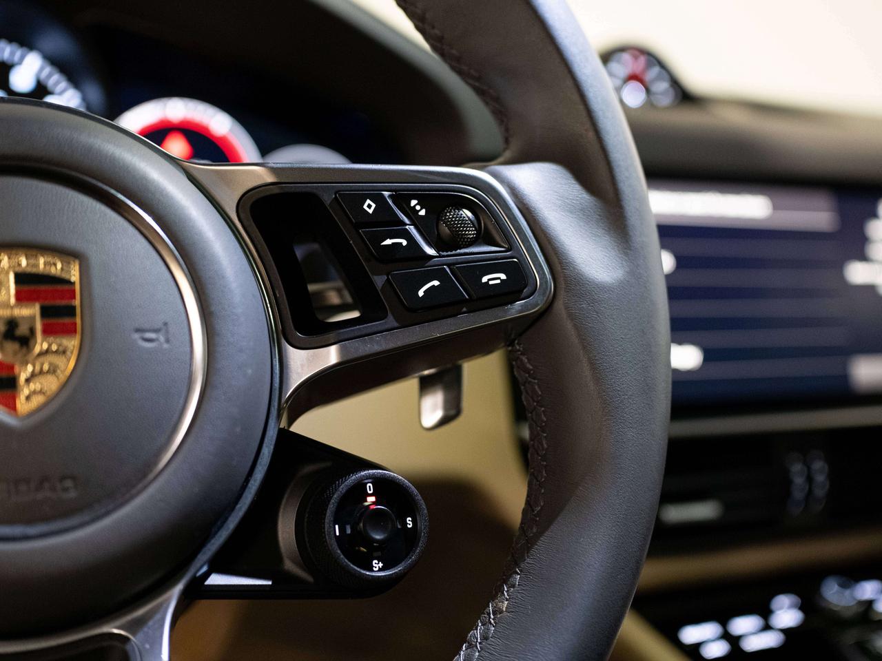 2023 Porsche Cayenne PREMIUM PLUS PKG | BOSE | 21 IN Photo