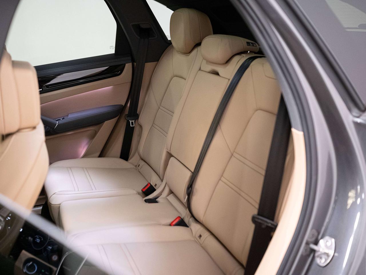 2023 Porsche Cayenne PREMIUM PLUS PKG | BOSE | 21 IN Photo