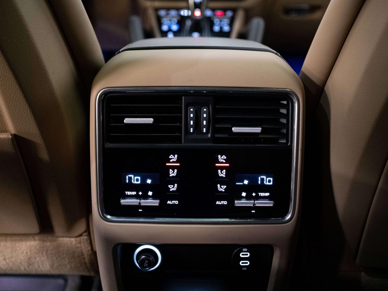 2023 Porsche Cayenne PREMIUM PLUS PKG | BOSE | 21 IN Photo